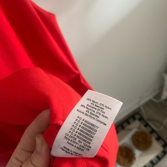 Stunning true red body-con Babaton Artizia dress! Perfect condition. - Picture 6 of 8